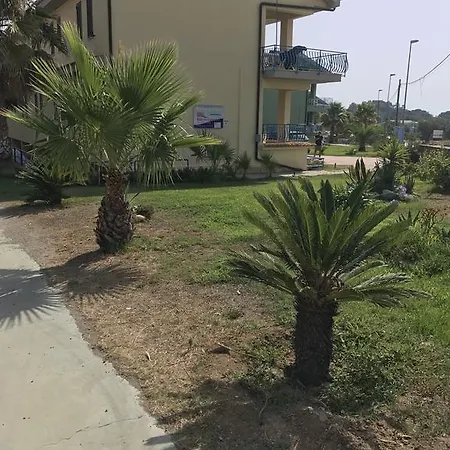 Aparthotel Baia Dei Canonici