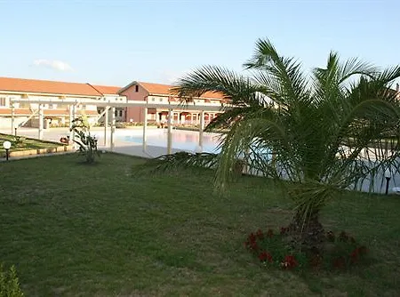 Aparthotel Baia Dei Canonici