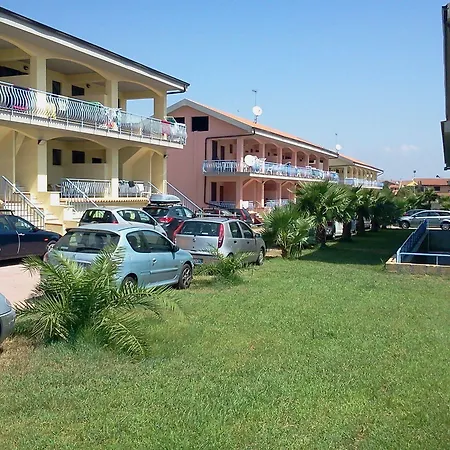 Aparthotel Baia Dei Canonici 3*