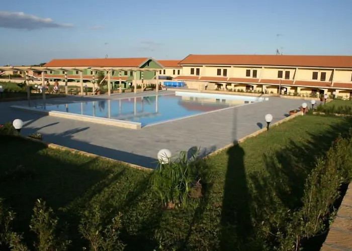 Aparthotel Baia Dei Canonici