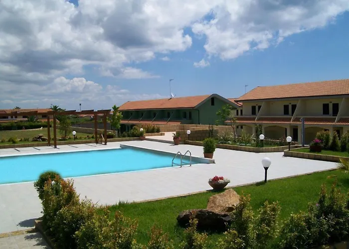 Aparthotel Baia Dei Canonici